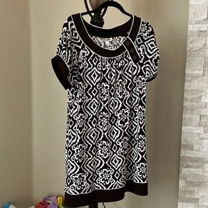 White / brown pattern dress EnFocus Size 12 very good condition